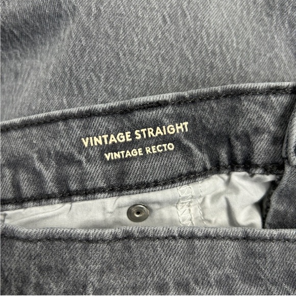 UNIVERSAL THREAD Grey Button Front Vintage
Straight Leg Denim Jeans Size 16 - Picture 4 of 6